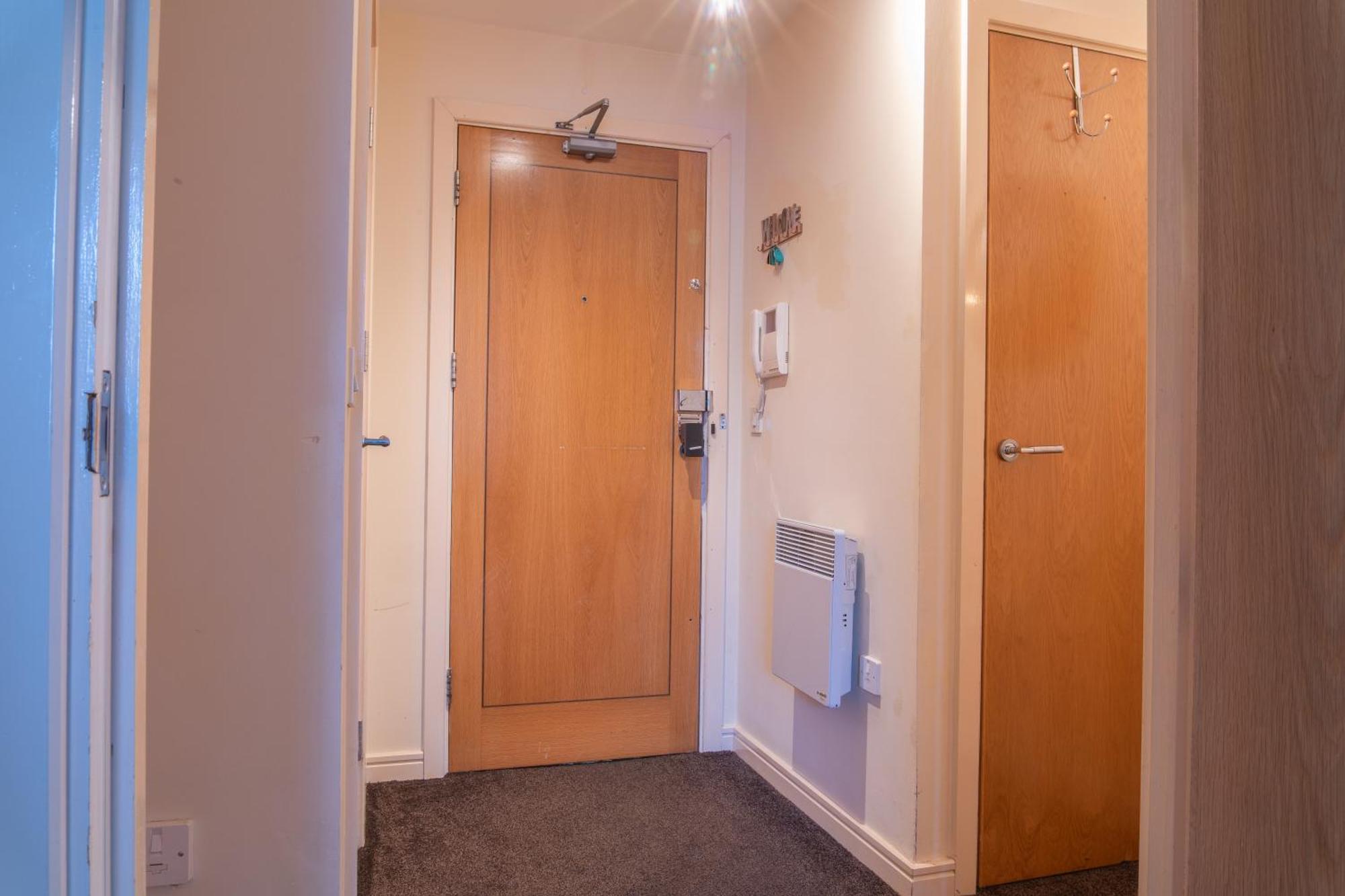 Stay In Our Stylish Flat! & Secure Building & Sleeps Up To 4 Birmingham Zewnętrze zdjęcie